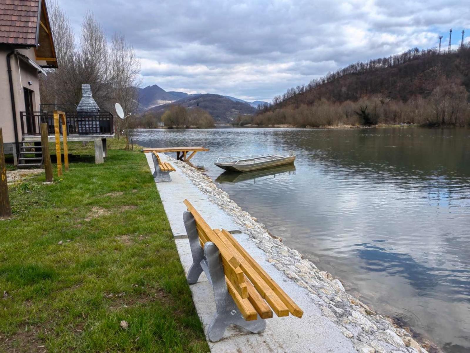 Vikendica Mihic Βίλα Ζβόρνικ Εξωτερικό φωτογραφία